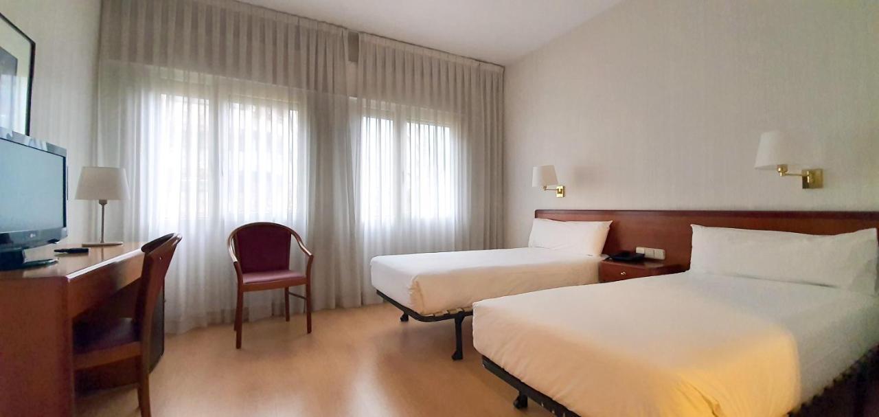ז'ירונה Hotel Ultonia מראה חיצוני תמונה
