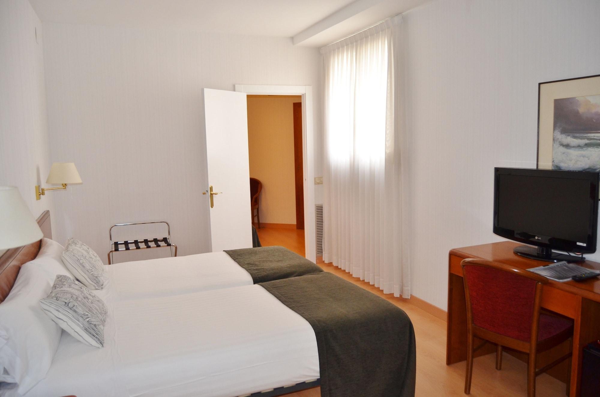 ז'ירונה Hotel Ultonia מראה חיצוני תמונה