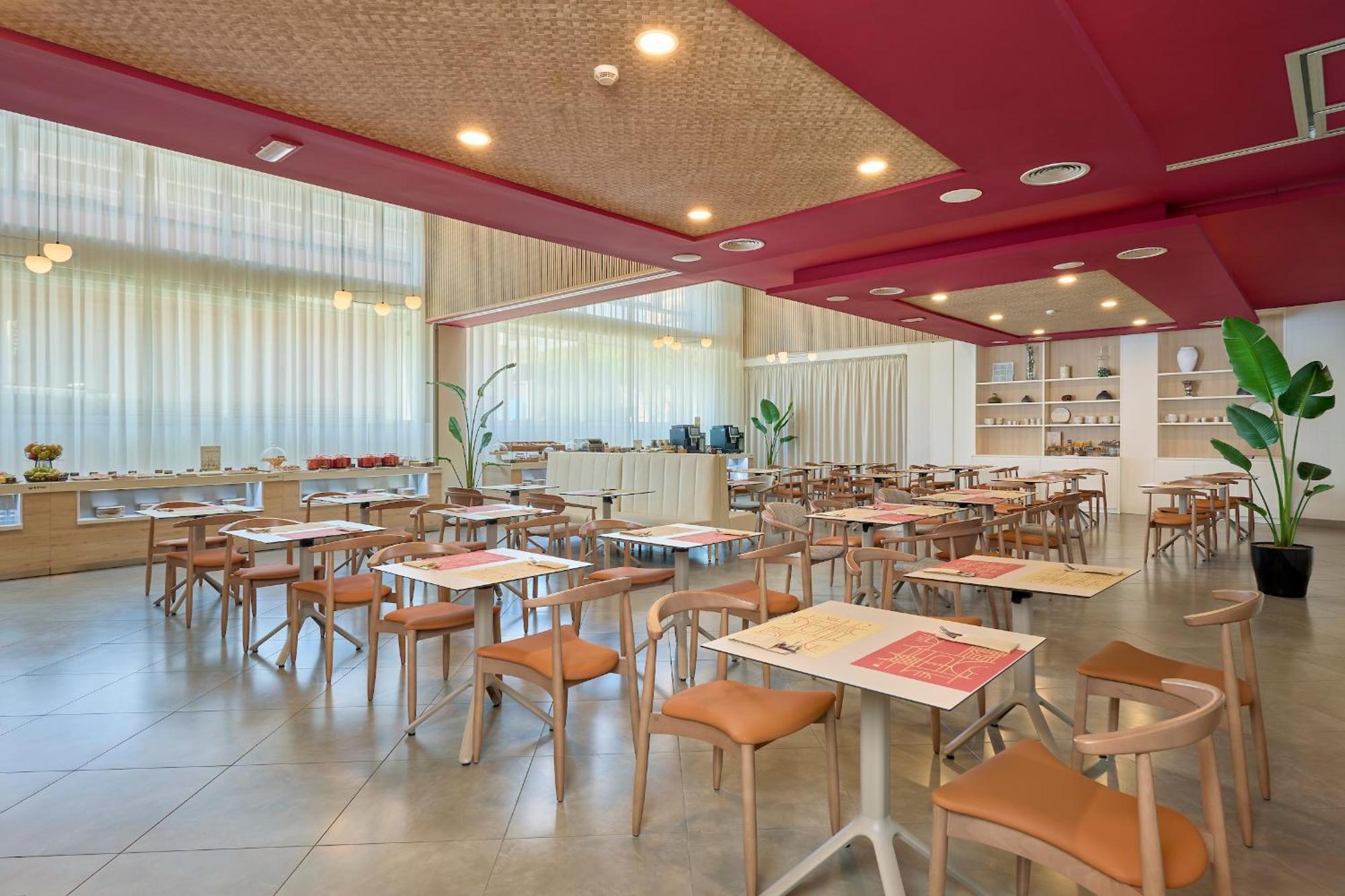 ז'ירונה Hotel Ultonia מראה חיצוני תמונה