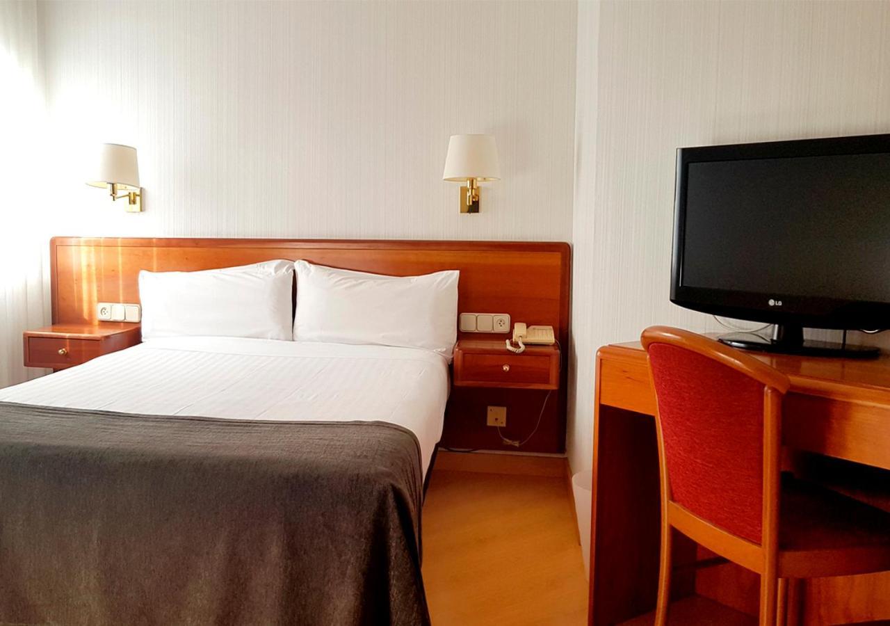 ז'ירונה Hotel Ultonia מראה חיצוני תמונה